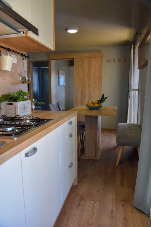 Mobile Home Laura Tisno Exterior photo